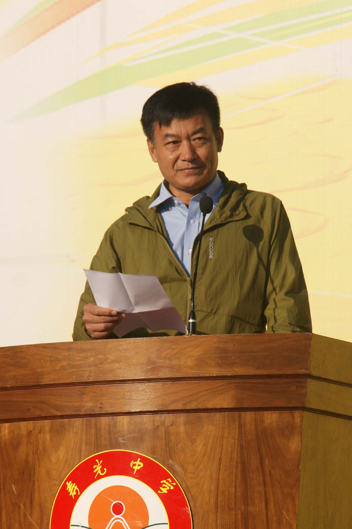 我校学生自主组织成功举办2016年秋季田径运动会