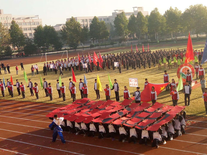 我校学生自主组织成功举办2016年秋季田径运动会