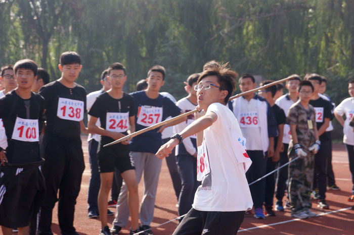 我校学生自主组织成功举办2016年秋季田径运动会