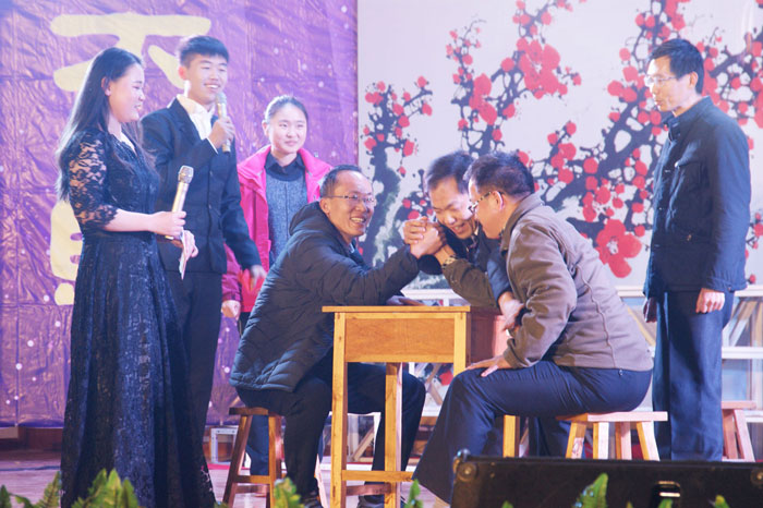 我校2017年“中国梦 我的梦”元旦晚会幸福落幕