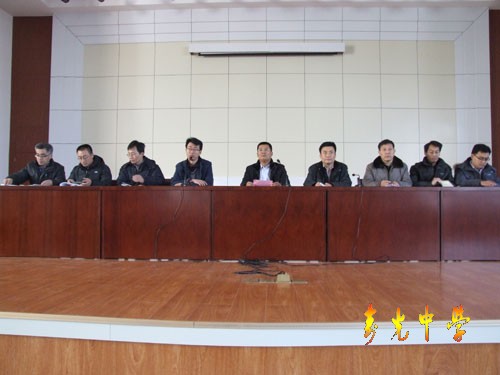 我校高一召开“家校携手,共促学生成长”家长会